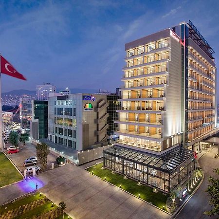 Hilton Garden Inn Izmir Bayrakli Exteriör bild